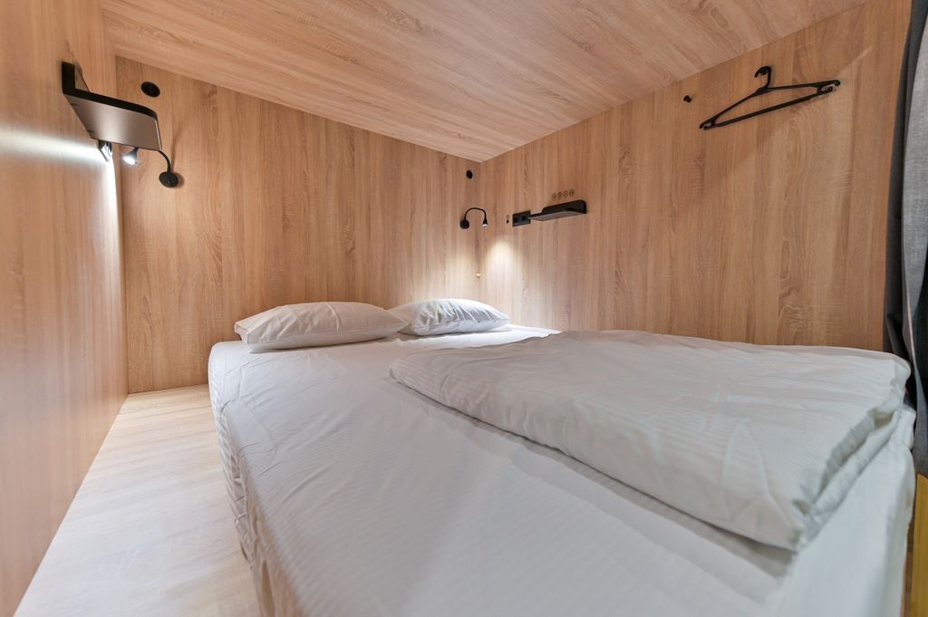 Двухместный номер с 1 кроватью капсула в общем номере