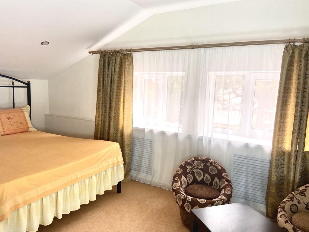 Четырёхместный номер стандарт с видом на горы