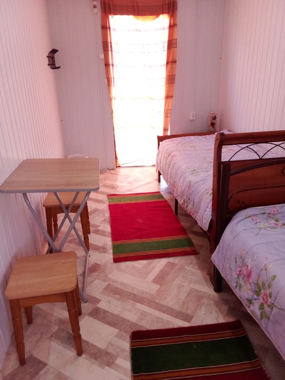 Двухместный номер с 2 отдельными кроватями эконом с видом на море