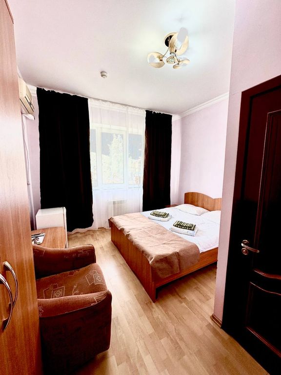 Двухместный номер с 1 кроватью комфорт до 3х человек без балкона