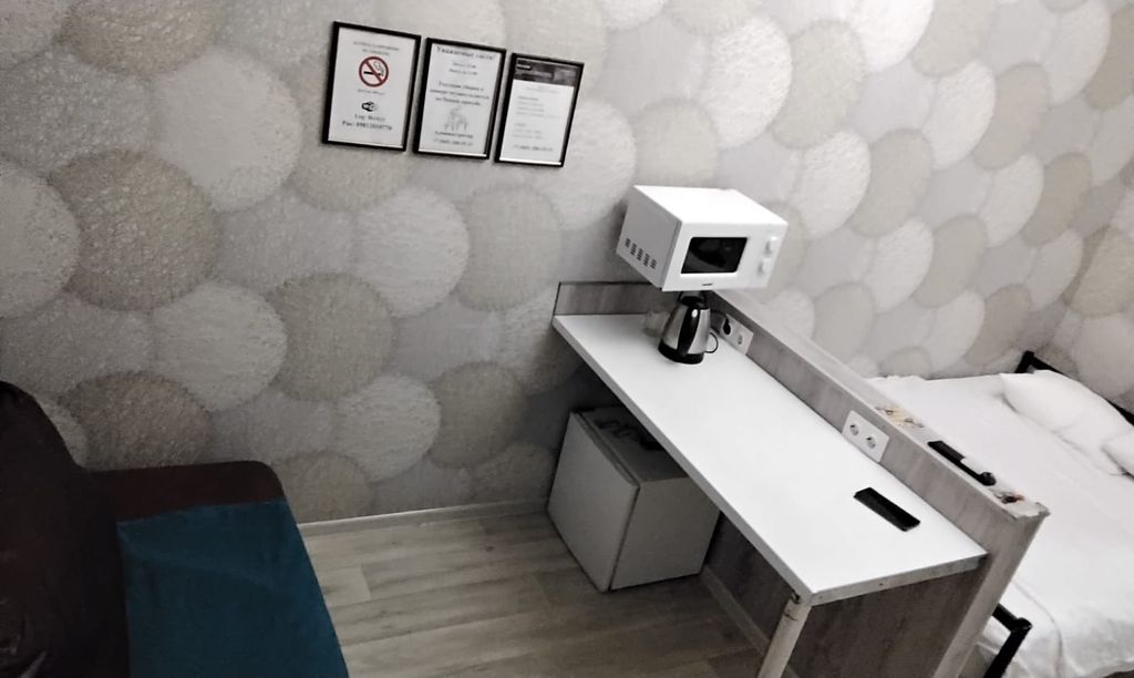 Четырёхместный семейный четырёхместные с 2х местной кроватью и диваном.