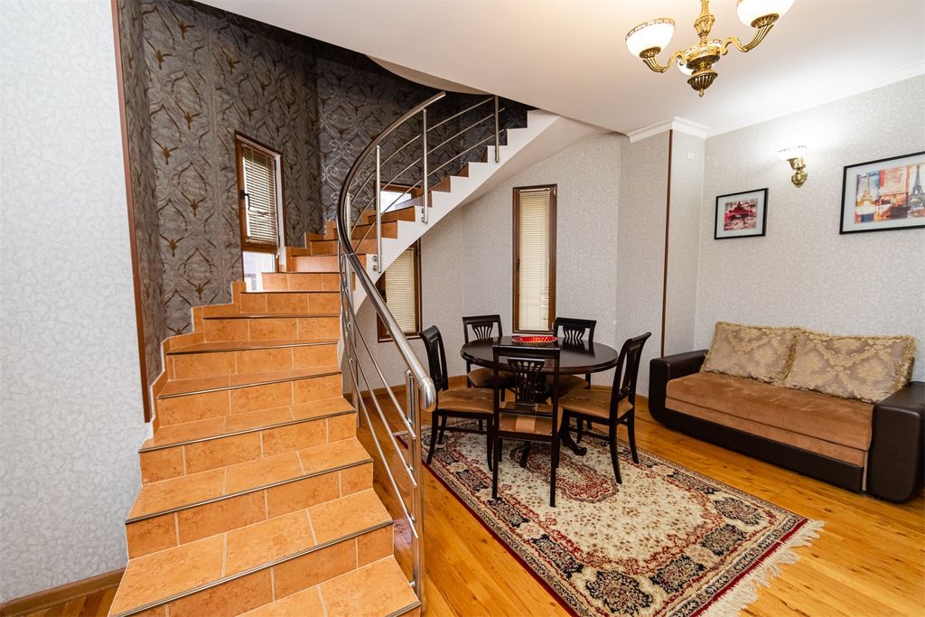 Четырёхместный номер люкс двухуровневый