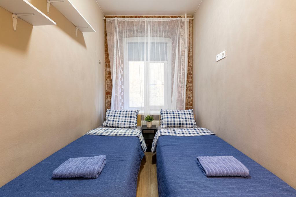 Апартаменты М8 - компактная студия с двумя односпальными кроватями