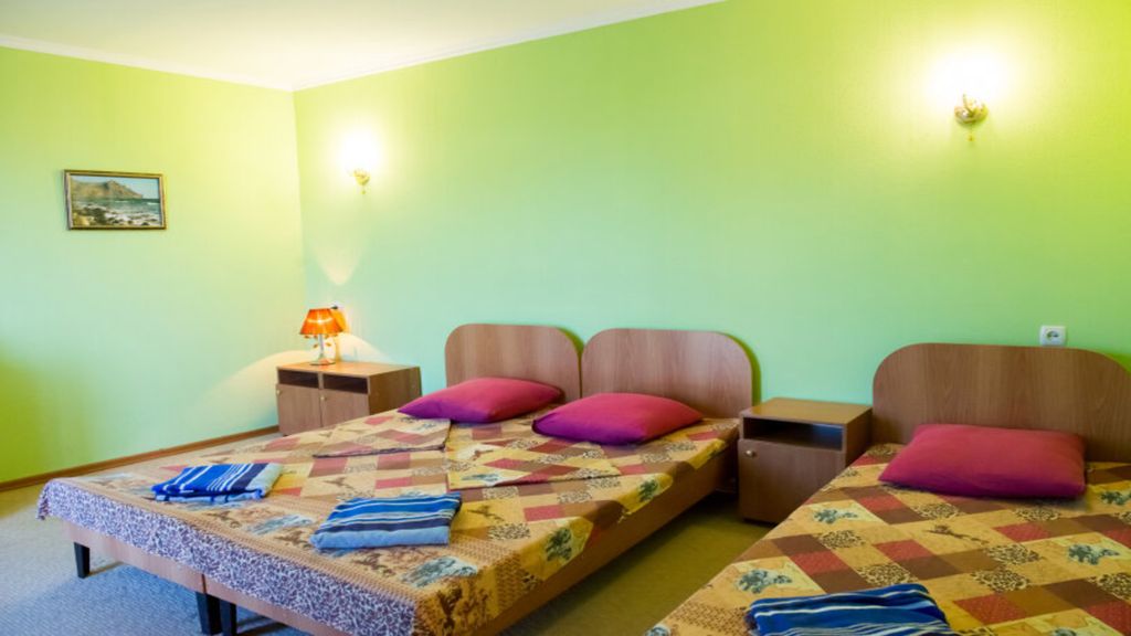 Трёхместный номер полулюкс