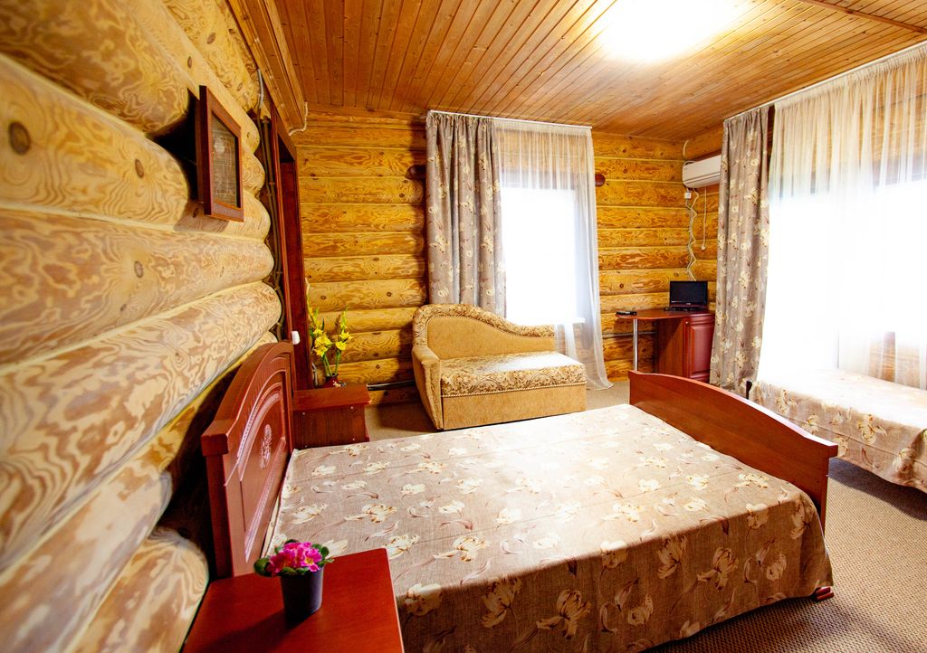 Четырёхместный номер с балконом