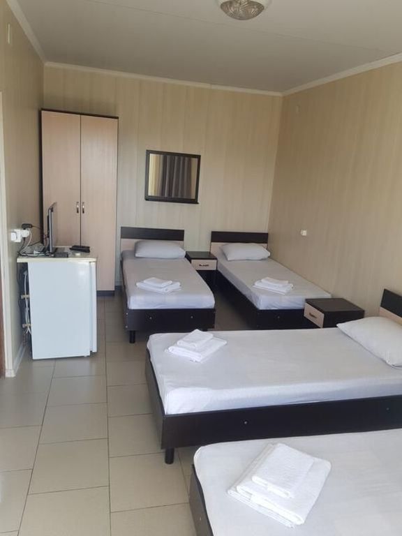 Четырёхместный номер с балконом, Стандарт