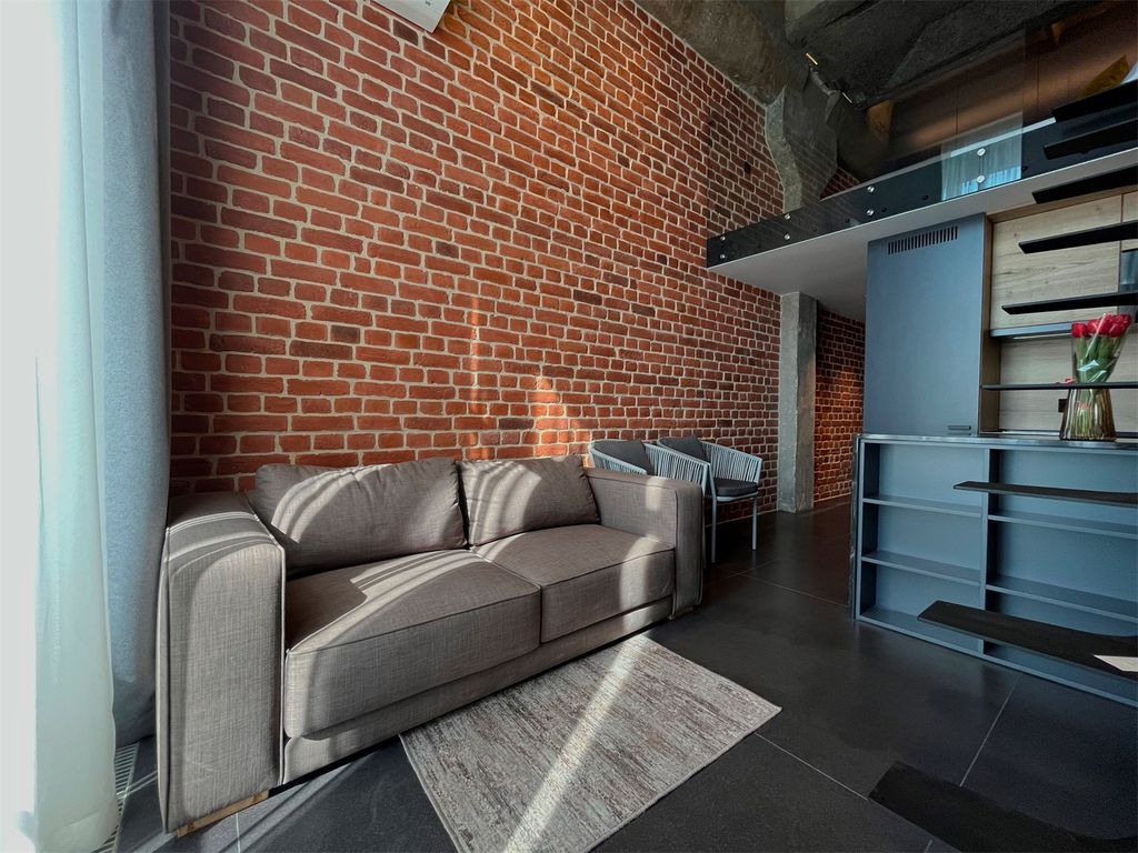 Апартаменты двухуровневые апартаменты в стиле лофт (вид на море)