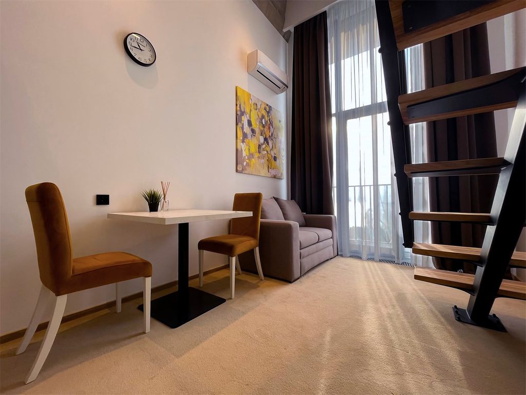 Апартаменты двухуровневые классик (вид на море)