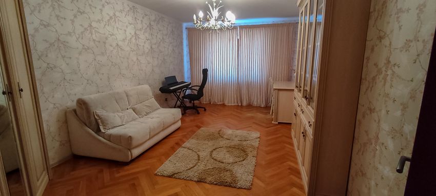 Спальня с двуспальным диваном