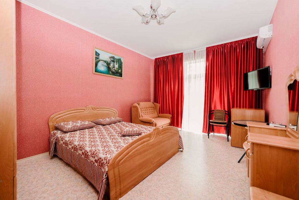 Двухместный номер с 1 кроватью комфорт (вид на горы)