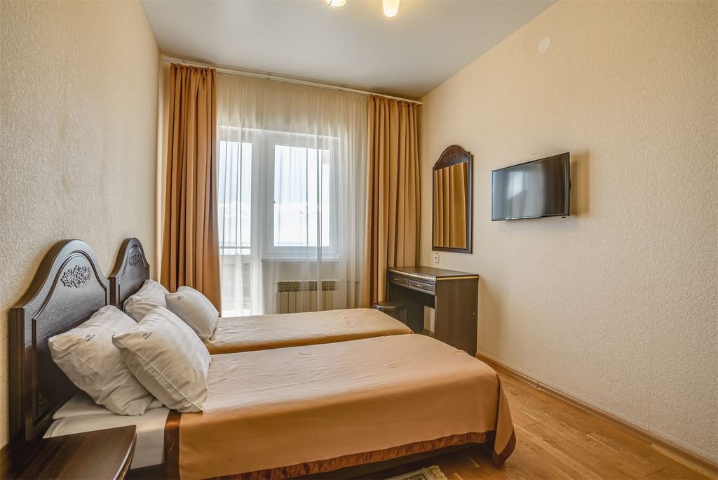 Четырёхместный номер люкс 3-комнатный корпус №7