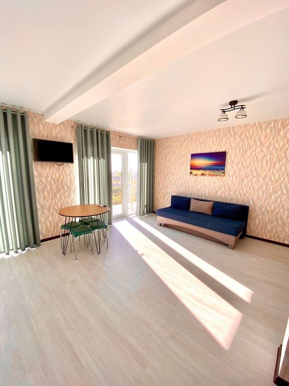 Семейный номер улучшенный с видом на город