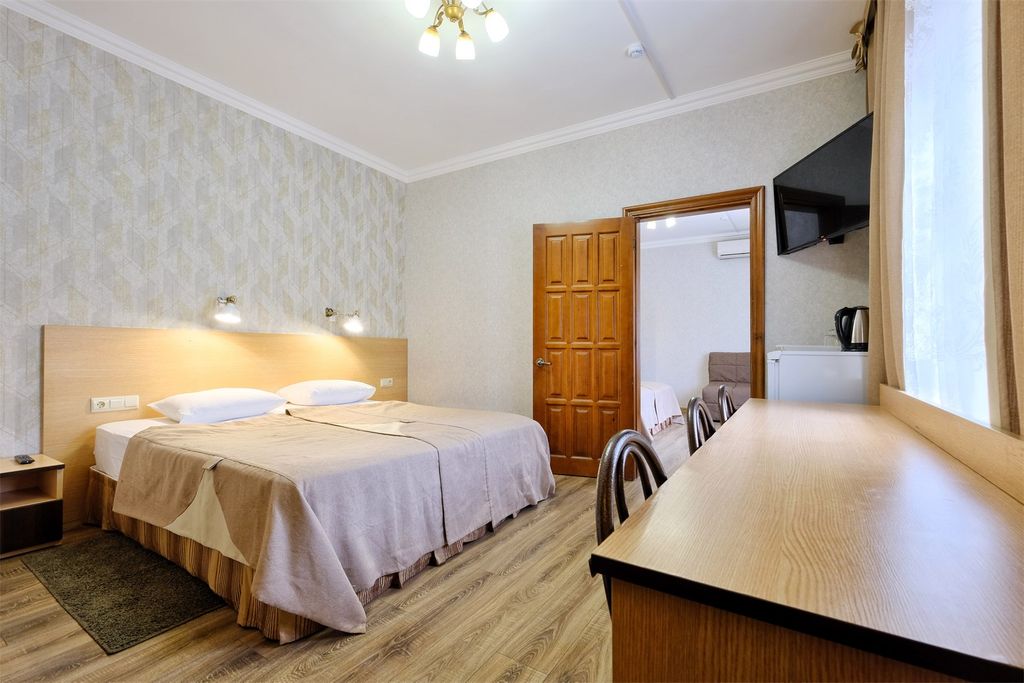 Четырёхместный номер стандарт двухкомнатный