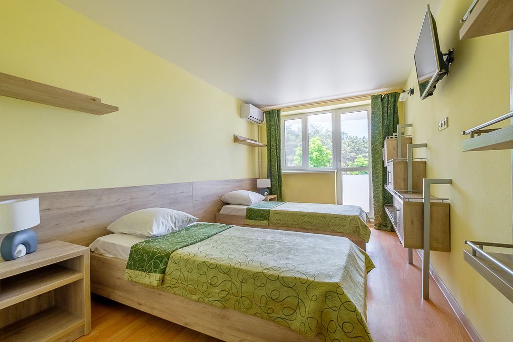 Двухместный номер с 2 отдельными кроватями улучшенный