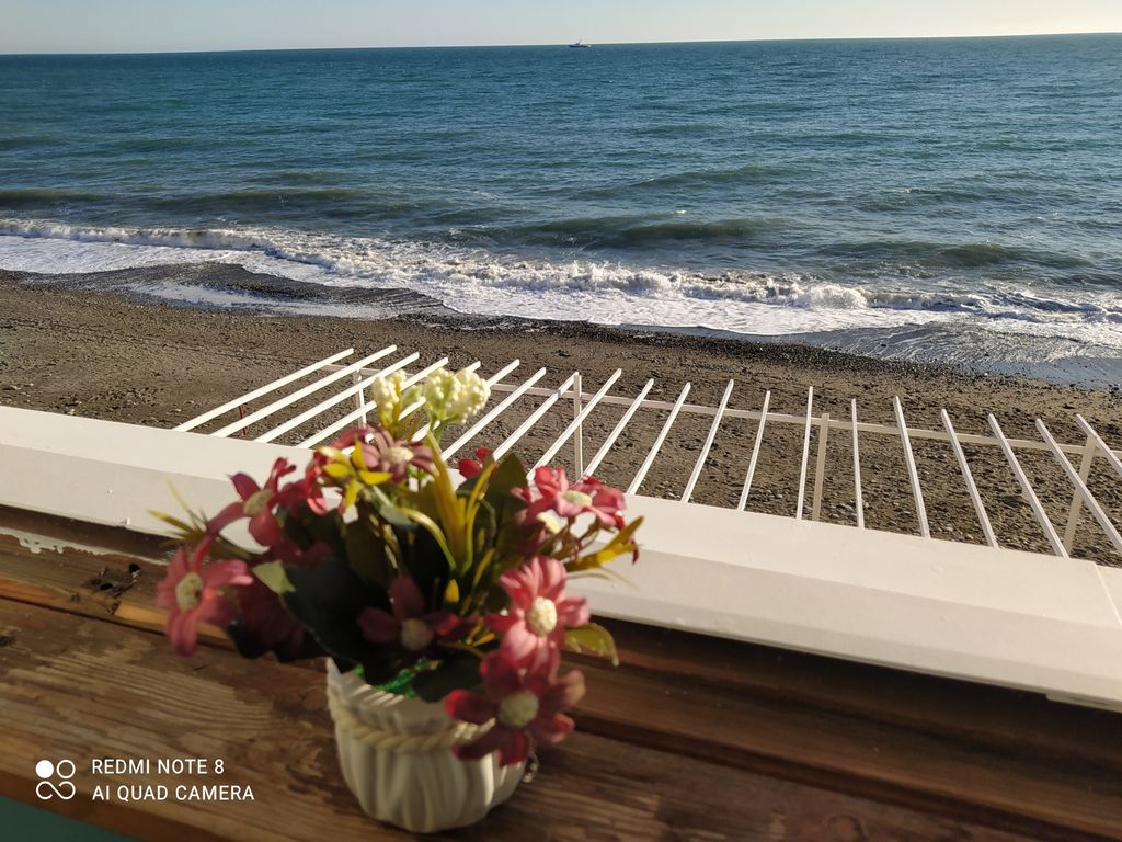 Трёхместный номер люкс с видом на море