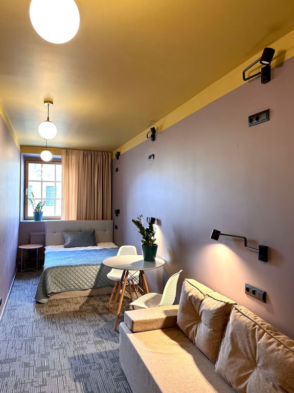 Семейный номер эконом с ванной комнатой вне номера