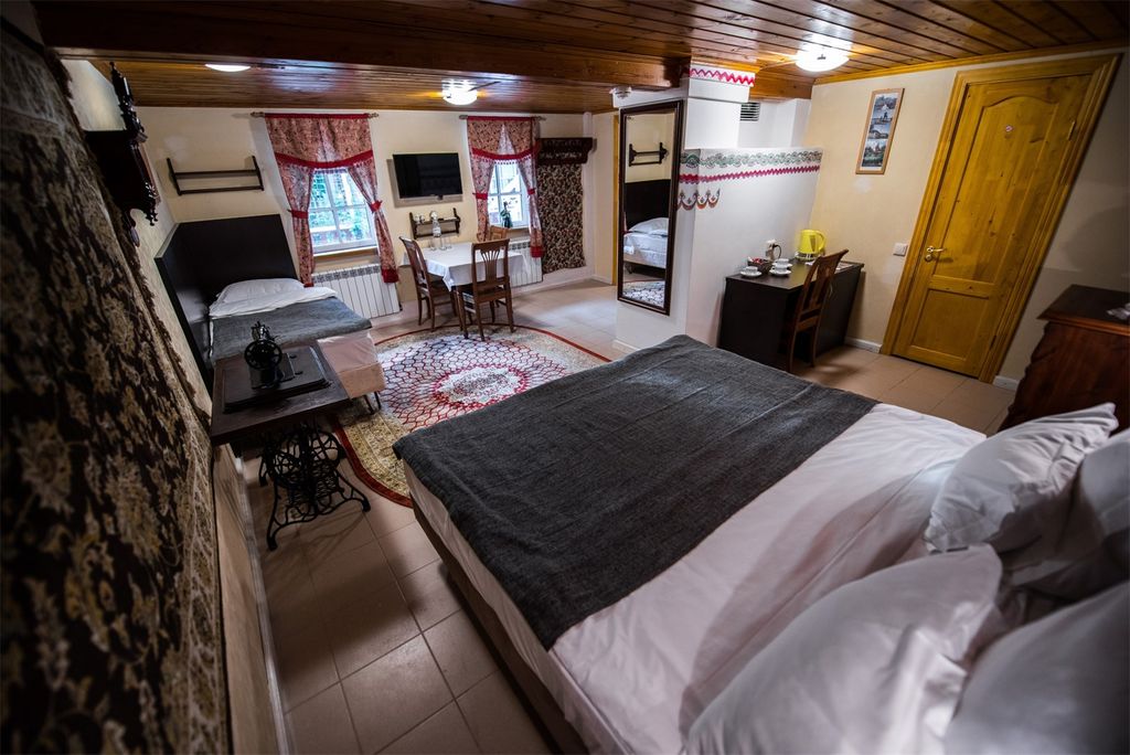 Трёхместный номер Екатерино-Орловский курень 1 этаж