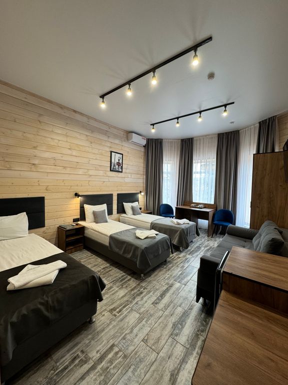 Четырёхместный номер люкс