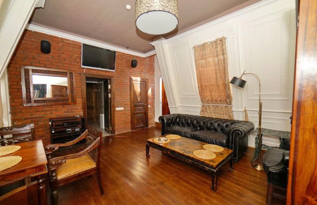 Четырёхместный номер трехкомнатный с 2 спальнями и гостиной