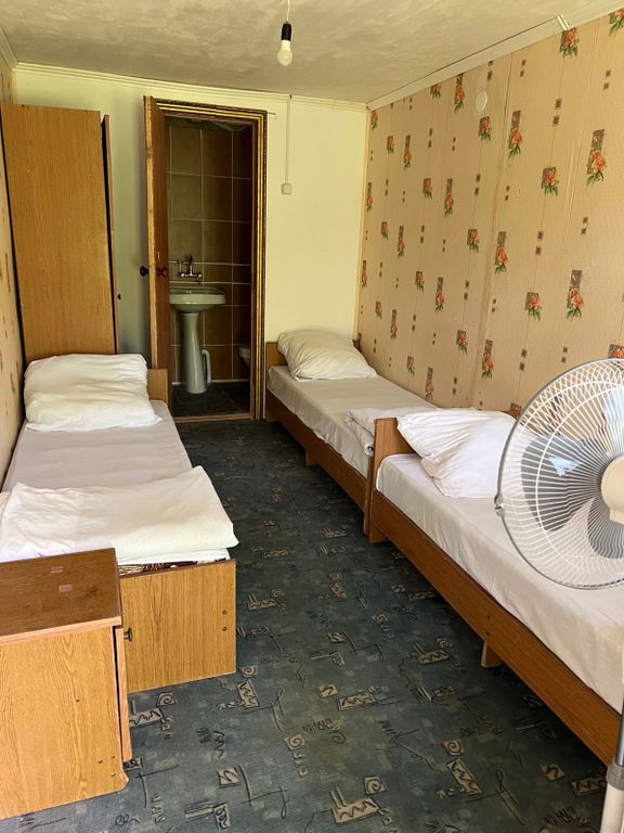 Трёхместный номер с удобствами N14