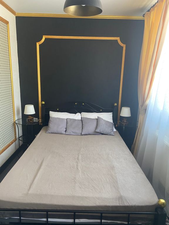 Четырёхместный номер Black Gold