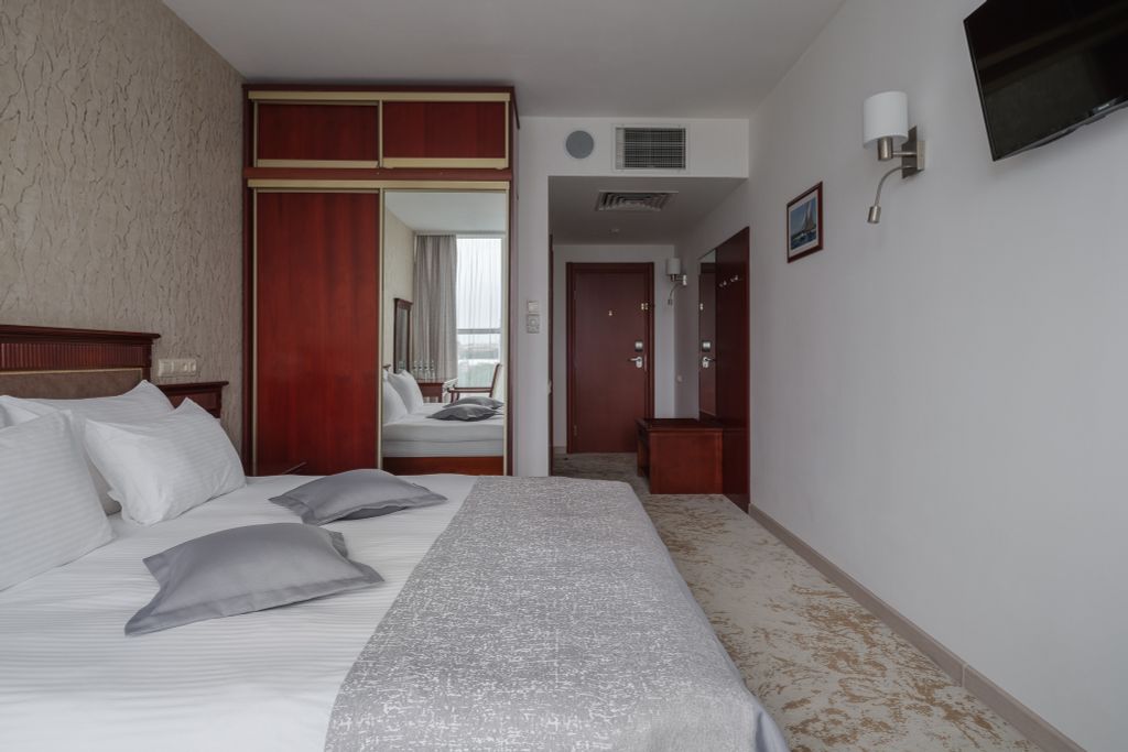 Оптима с 1 двуспальной кроватью