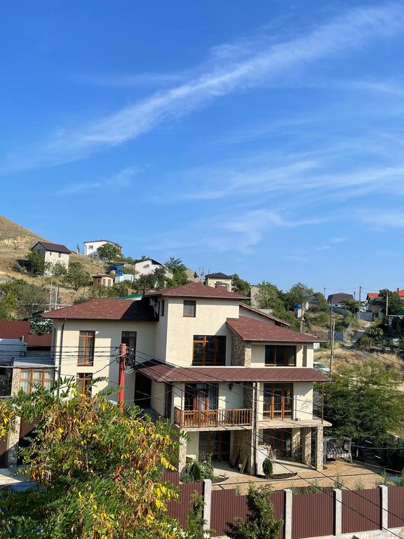 Семейный номер люкс с видом на горы