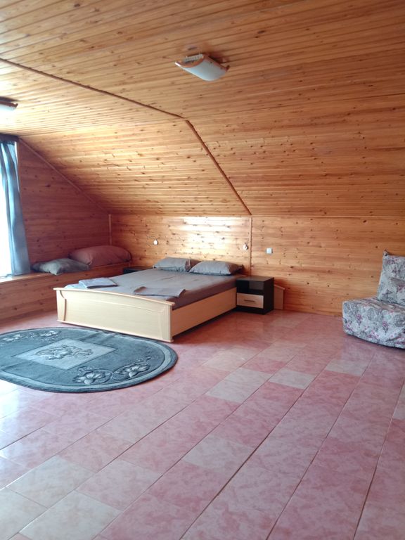 Семейный номер двухкомнатный мансардный этаж