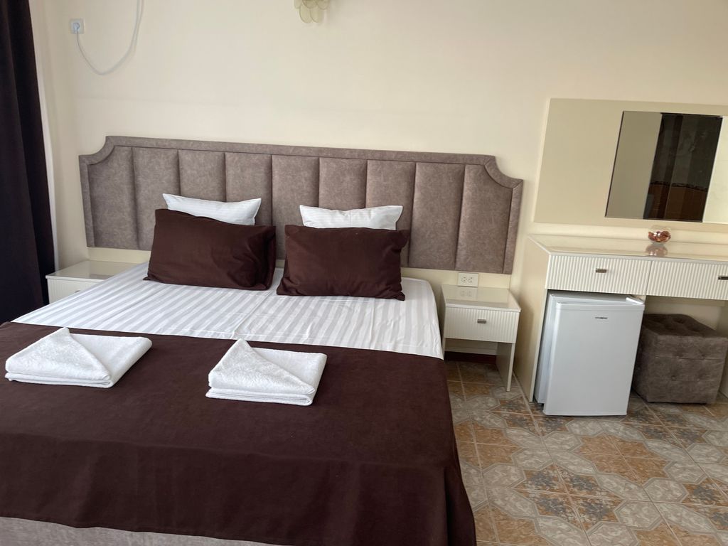 Трёхместный номер полулюкс