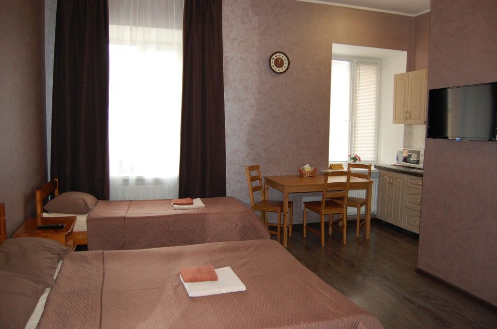 Семейный номер трехместный, студия