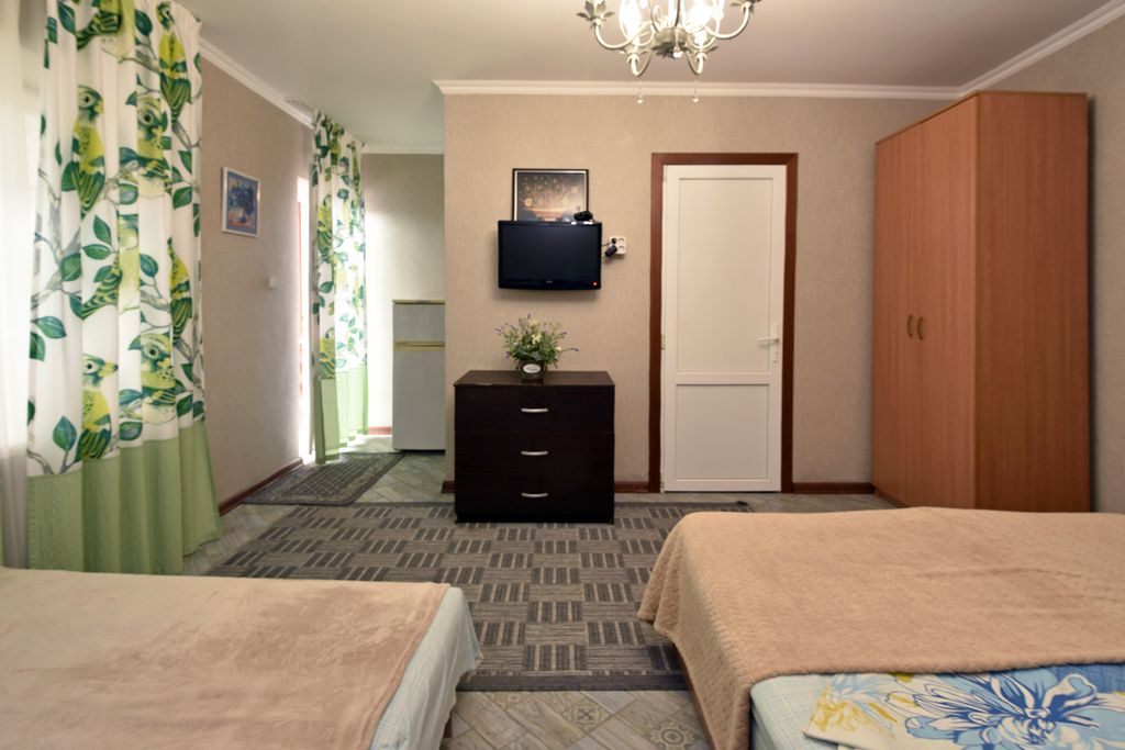 Трёхместный номер люкс