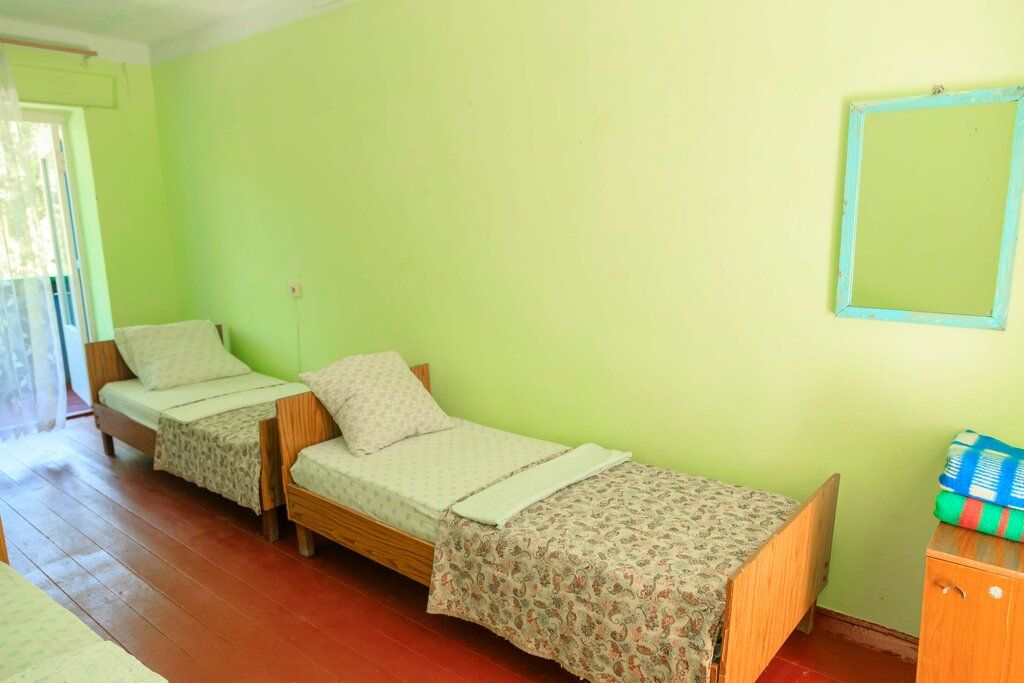 Трёхместный номер Эконом-3