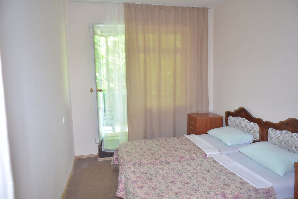 Семейный номер из трех комнат с собственной кухней Апартамент-5