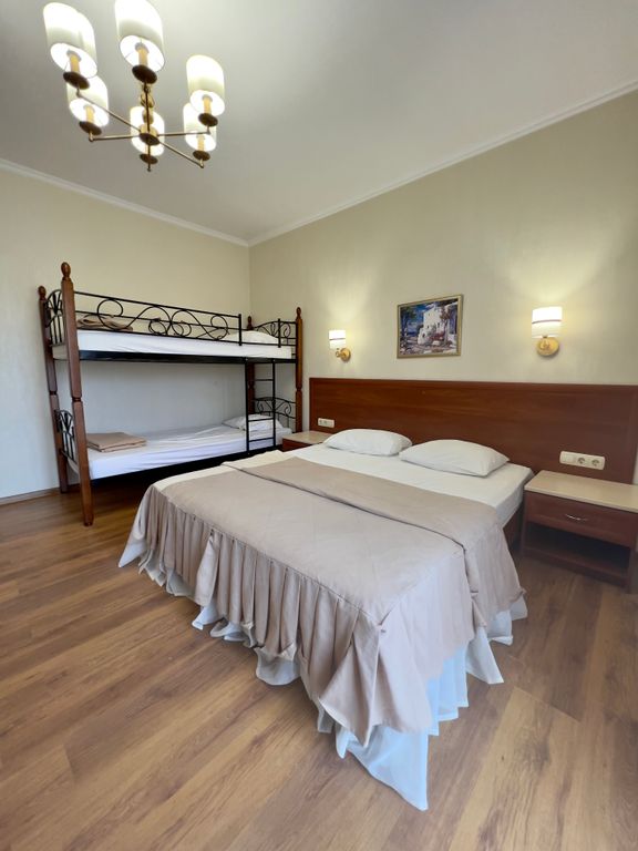 Семейный номер комфорт с балконом