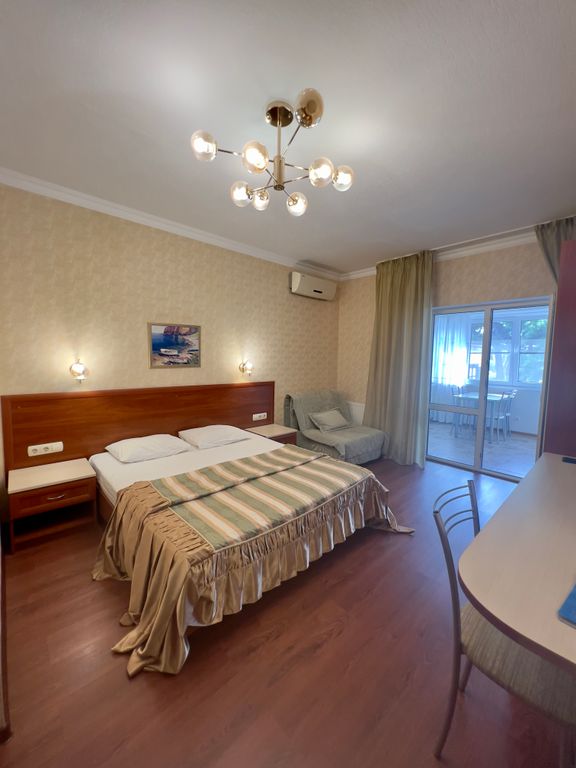 Апартаменты пятиместный семейный с кухней вид на бассейн