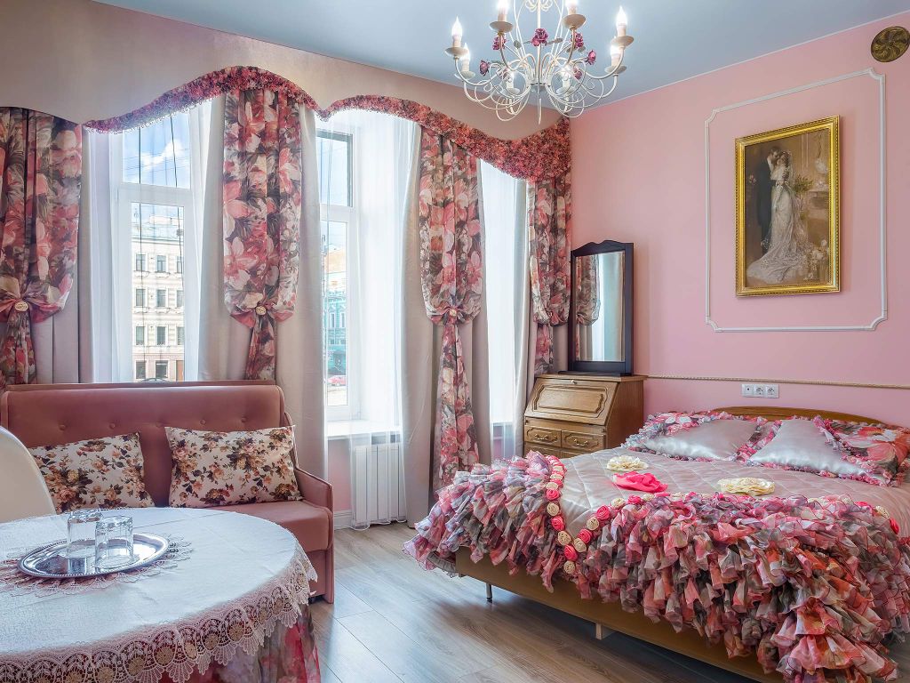 Двухместный номер с 1 кроватью уютный с видом на Фонтанку