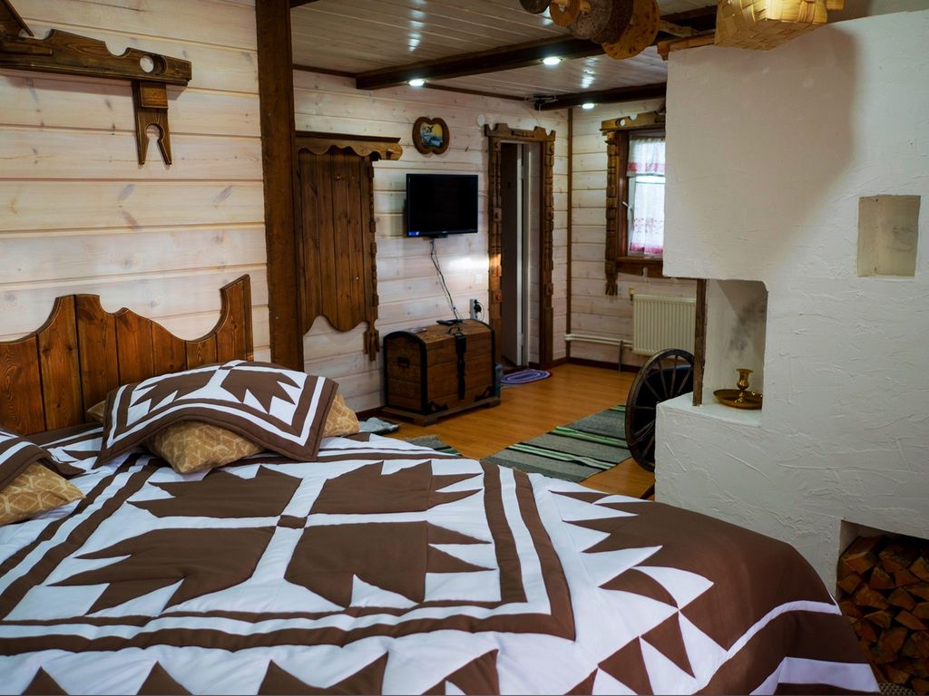 Четырёхместный номер -студия "Карельская Изба"