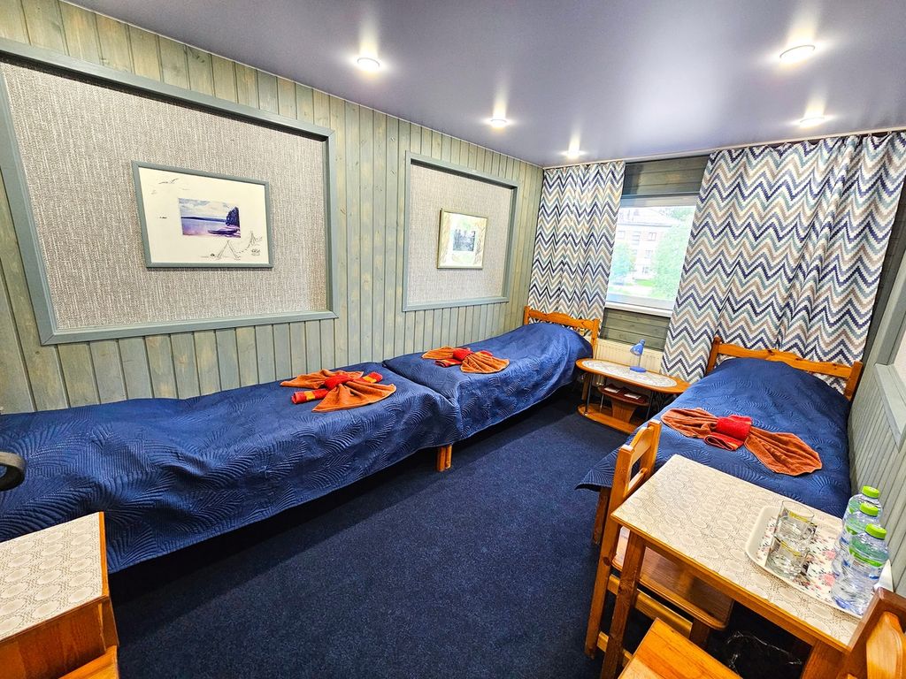 Трёхместный номер в блоке в Отеле