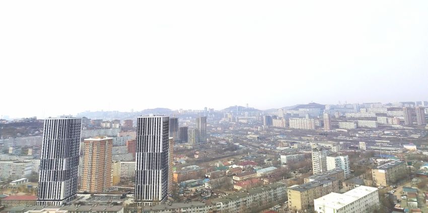 Вид с пожарного балкона на город