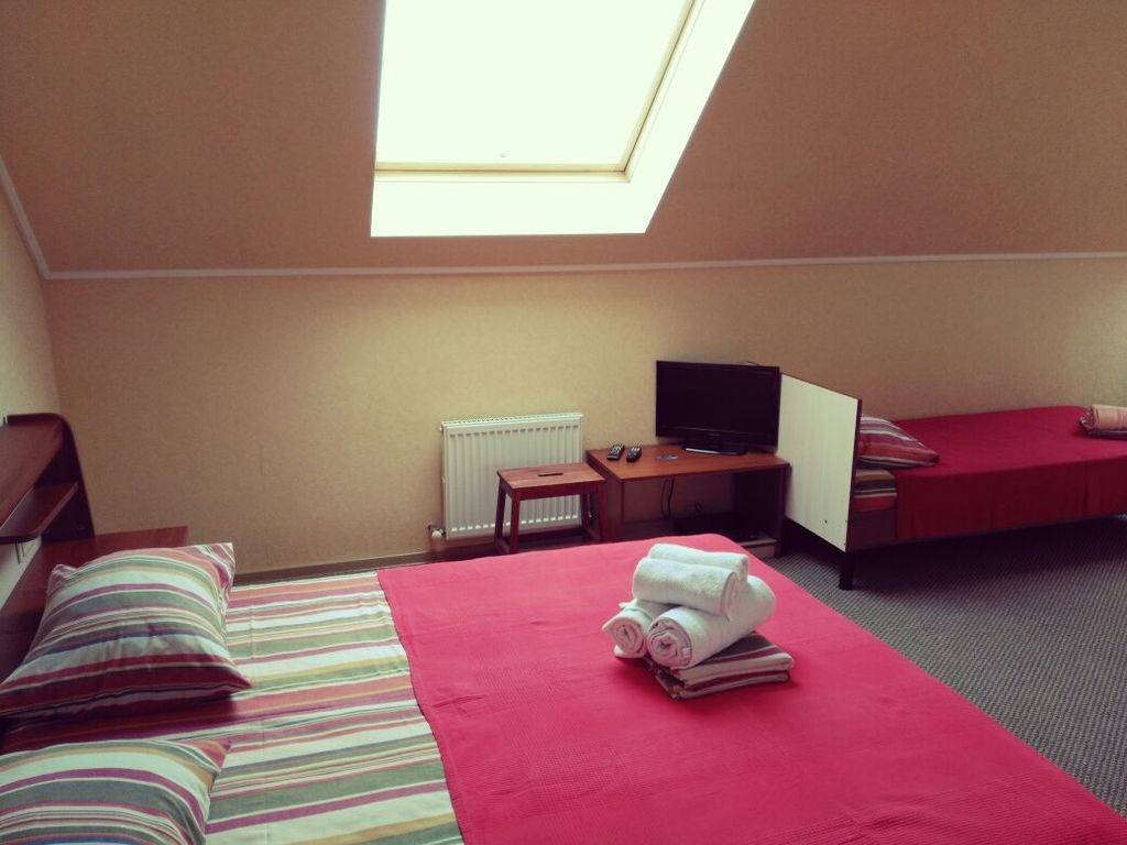 Трёхместный номер №11 мансардный с кухней 3 этаж