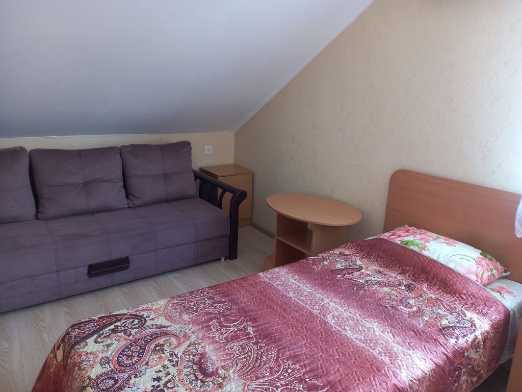 Четырёхместный номер стандарт с видом на горы