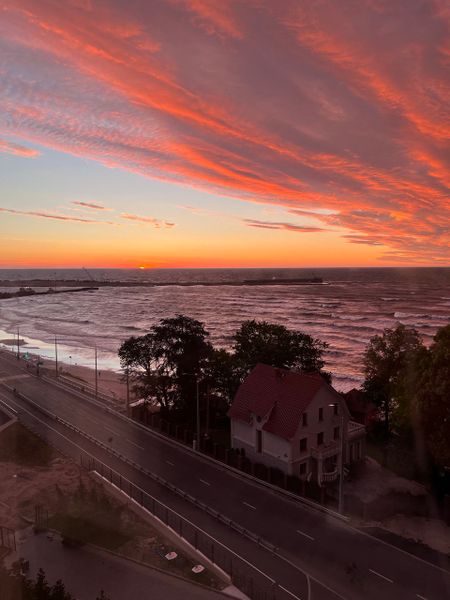 Вид на закат с лоджии