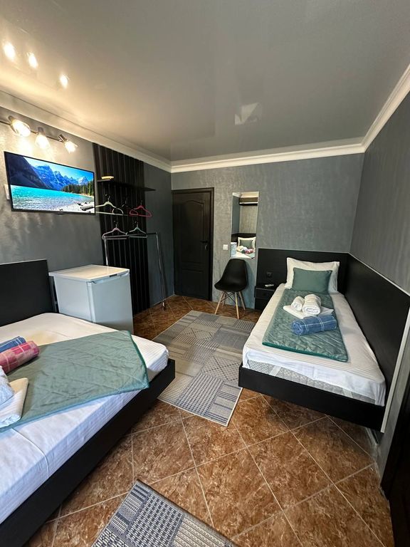 Трёхместный номер стандарт, 10