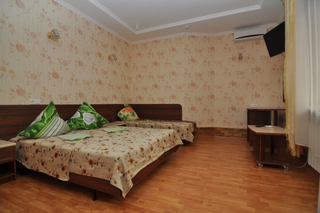 Трёхместный номер люкс