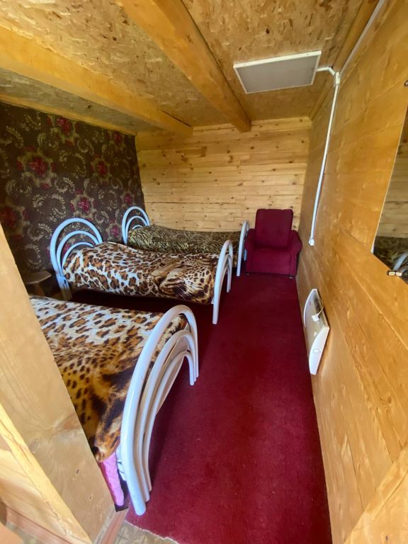 Трёхместный номер стандарт с видом на горы