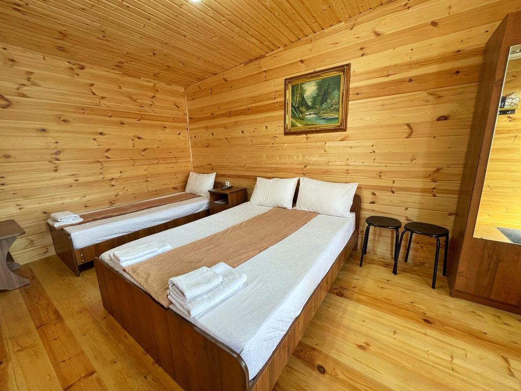 Трёхместный номер полулюкс