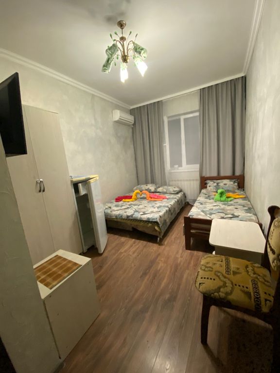 Трёхместный номер стандарт с видом на горы