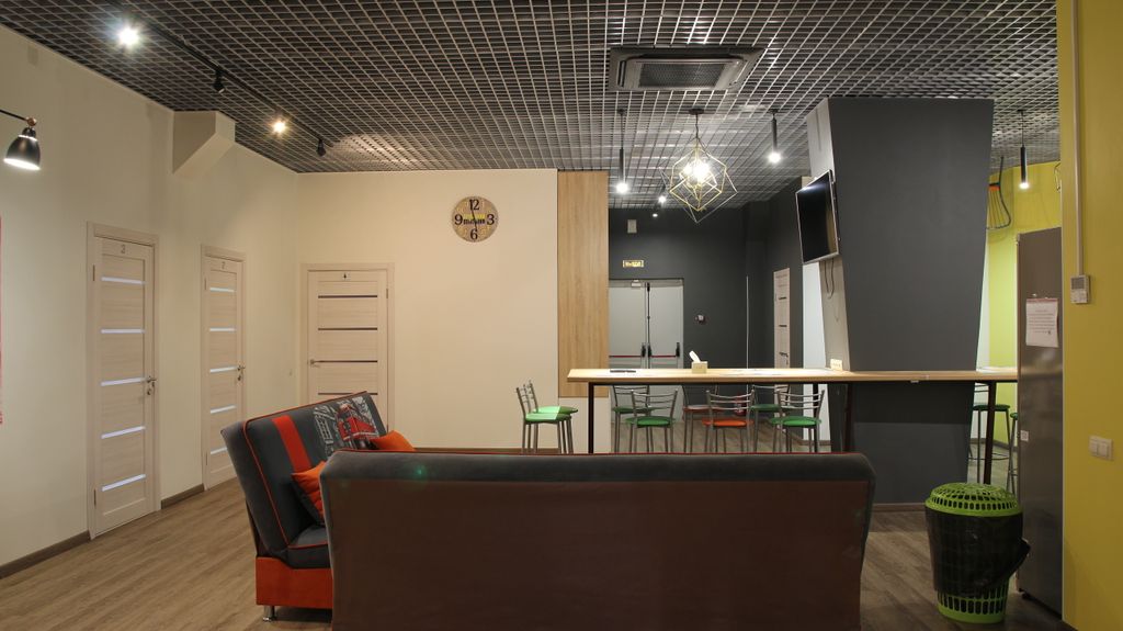 Многоместный мужской номер эконом (душ/туалет общий)