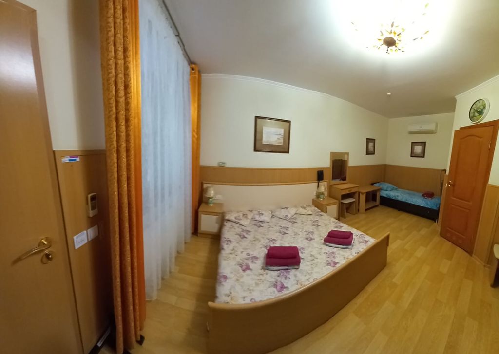 Двухместный номер с 1 кроватью стандарт + дополнительное место