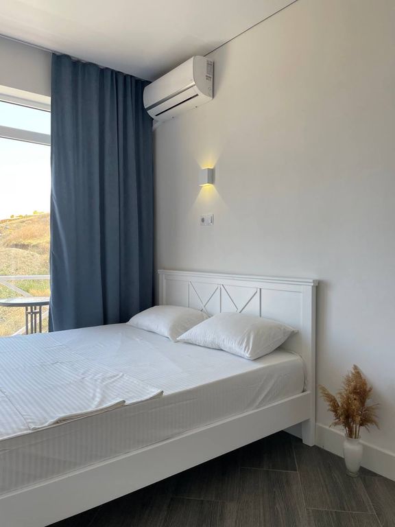 Четырёхместный с видом на море и горы